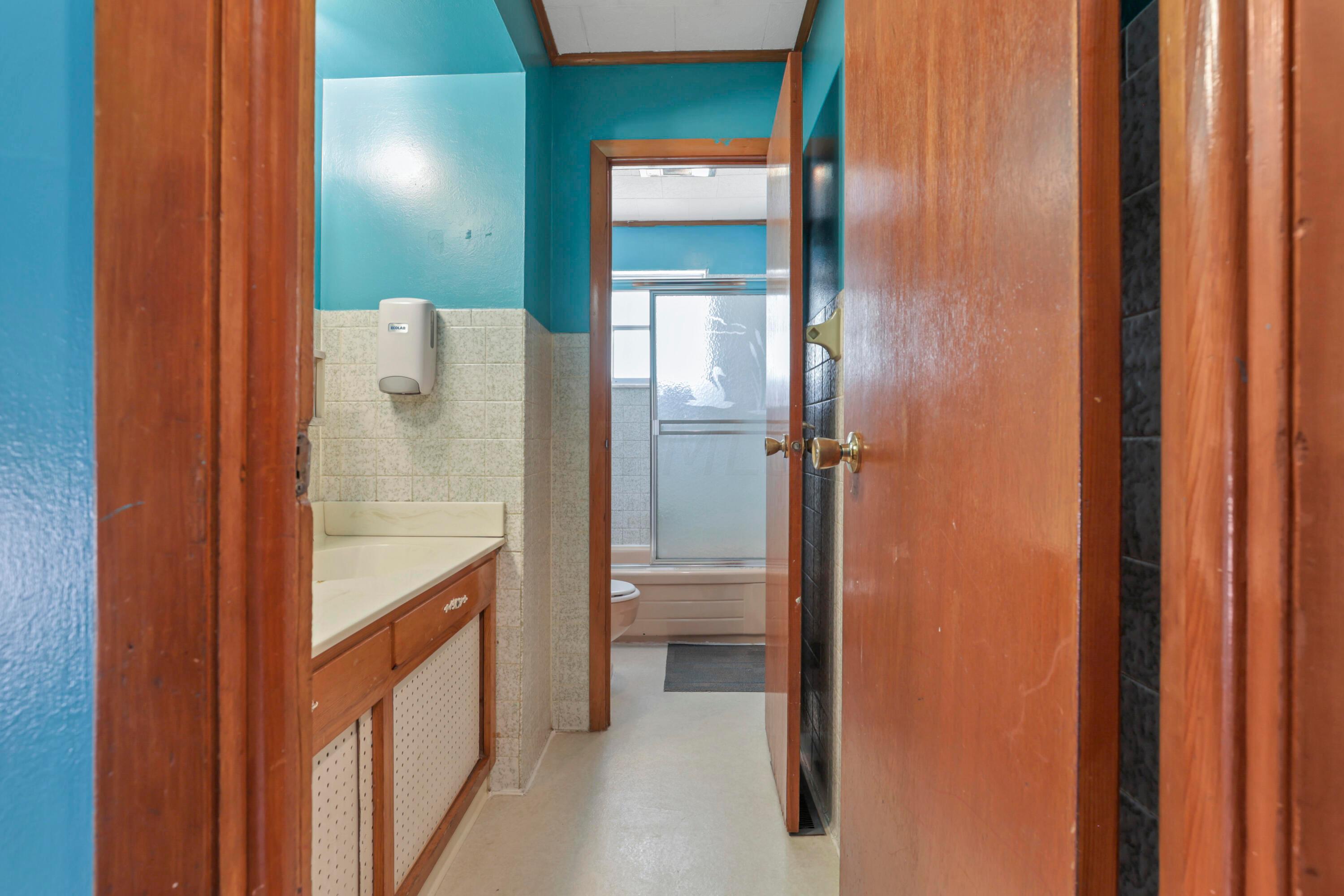 1355 Thurell Road Columbus, OH 43229 - Photo 27 of 59 0N4A2899