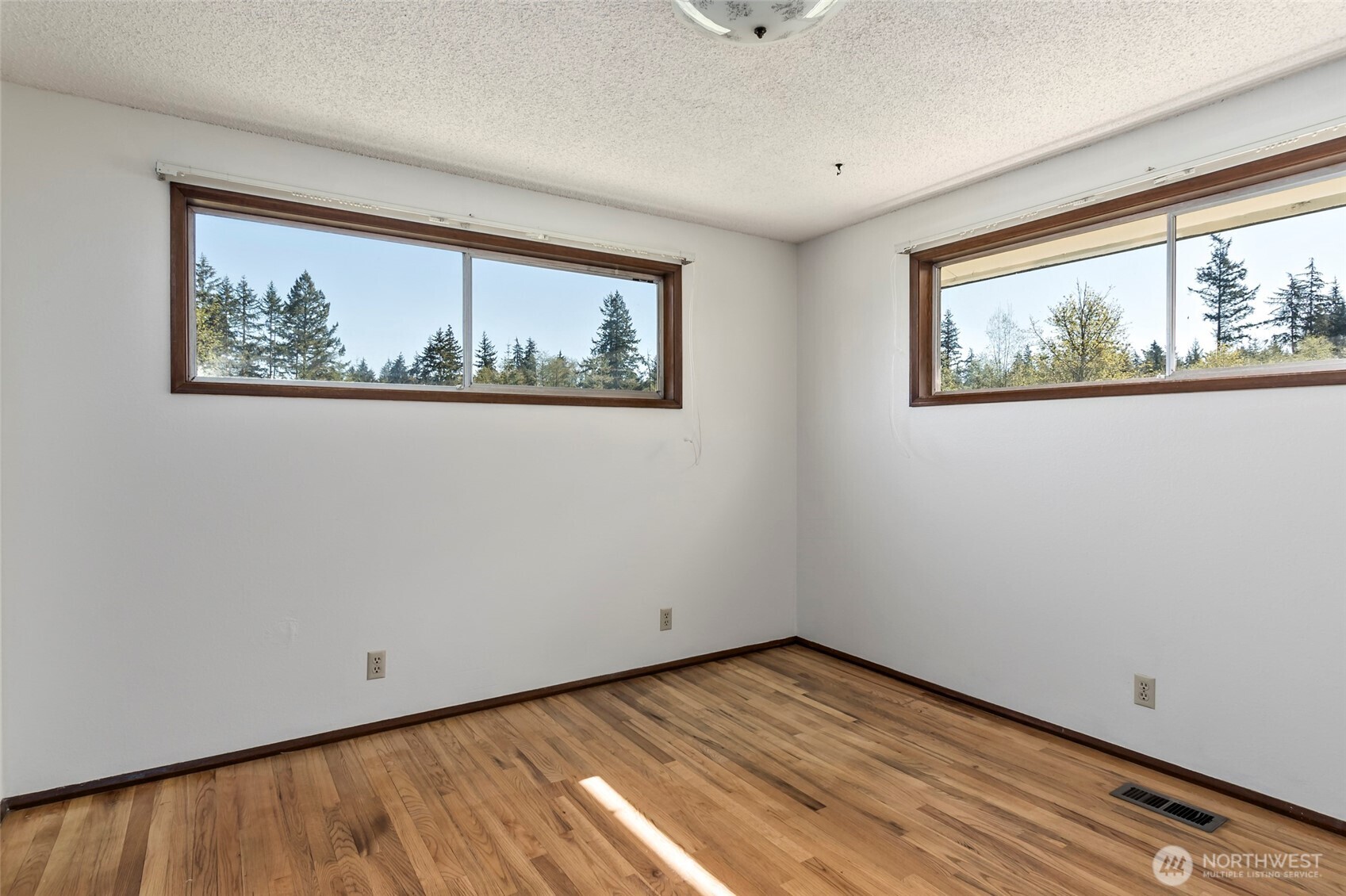 650 Devries Road Oak Harbor, WA 98277 - Photo 20 of 40