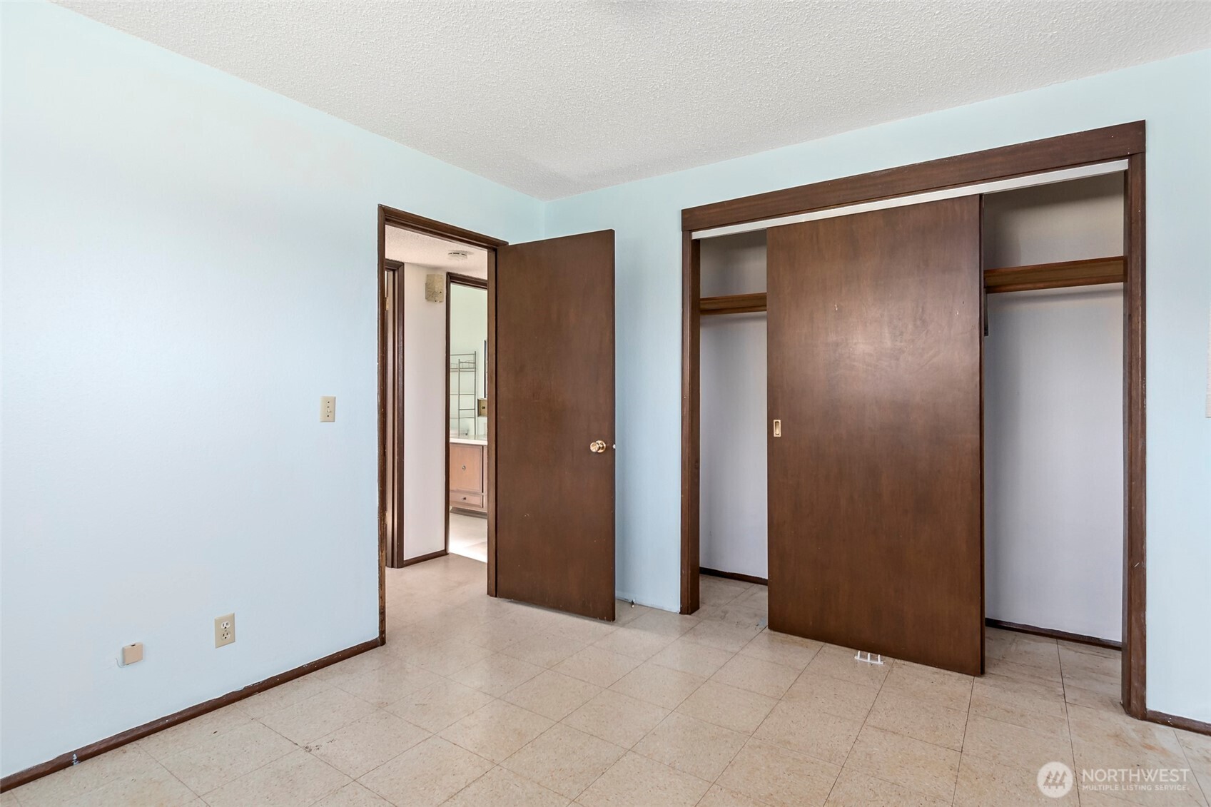 650 Devries Road Oak Harbor, WA 98277 - Photo 32 of 40