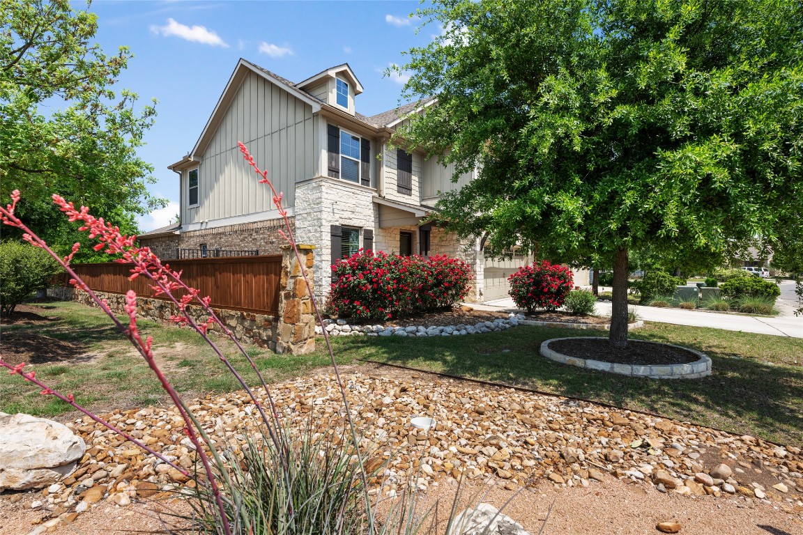 808 Bonnet Boulevard Georgetown, TX 78628 - Photo 2 of 40 a front view of house with yard and green space