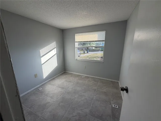 $1,700 | 2717 25th Street, Sarasota, FL 34234