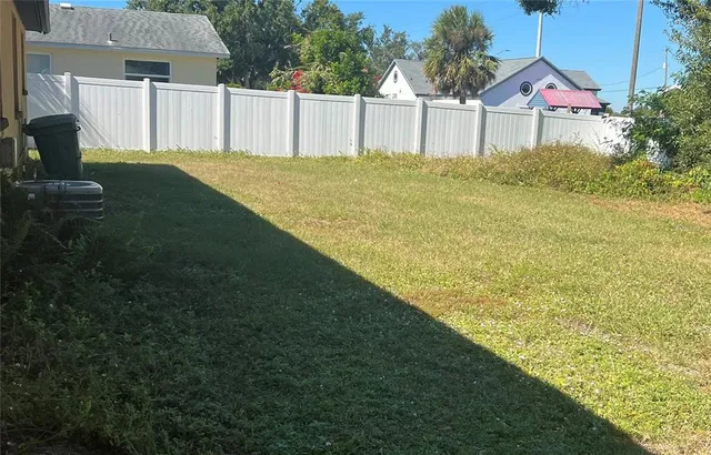 $1,700 | 2717 25th Street, Sarasota, FL 34234