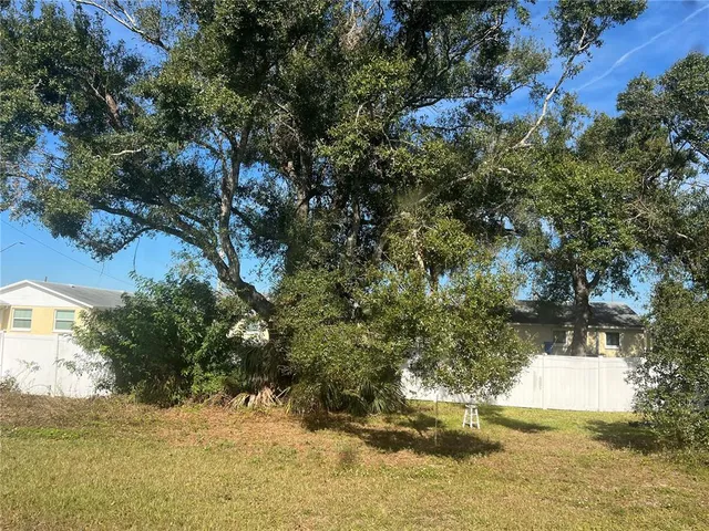 $1,700 | 2717 25th Street, Sarasota, FL 34234