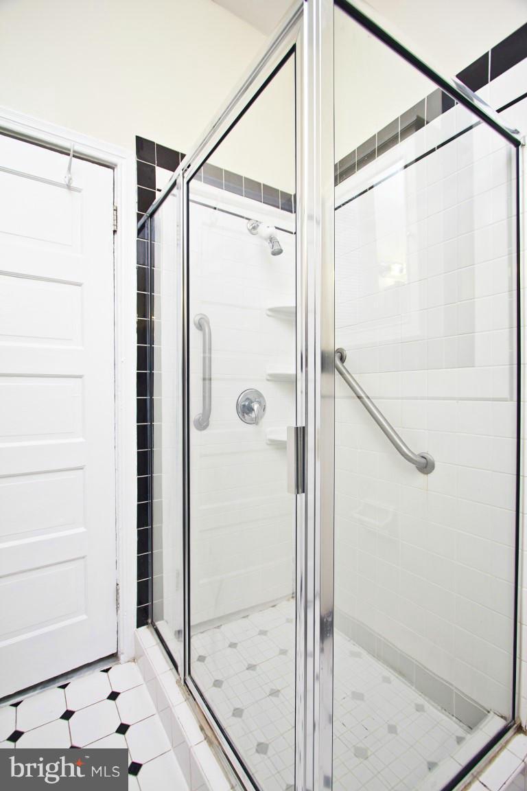 2443 Ontario Road Northwest Washington, DC 20009 - Photo 17 of 30 Middle Unit #1