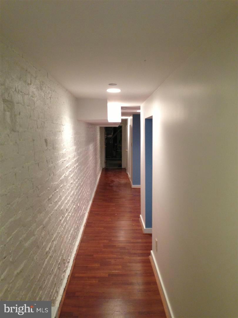 2443 Ontario Road Northwest Washington, DC 20009 - Photo 4 of 30 Hallway