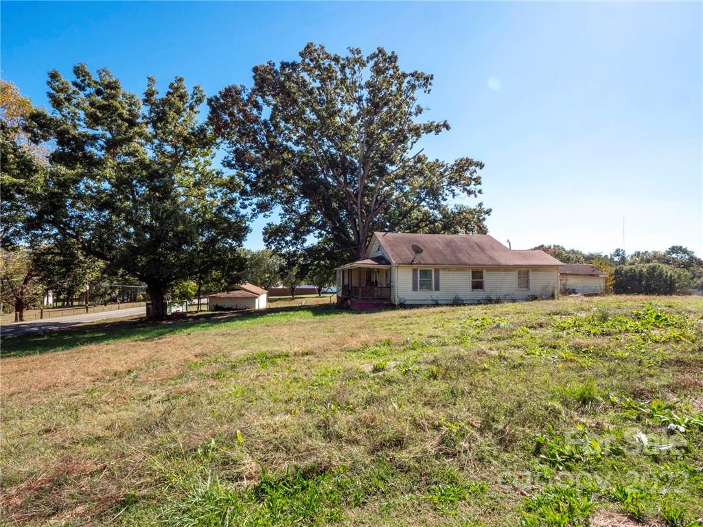3341 Philadelphia Church Road Dallas, NC 28034 - Photo 13 of 19 Gallery Image 13