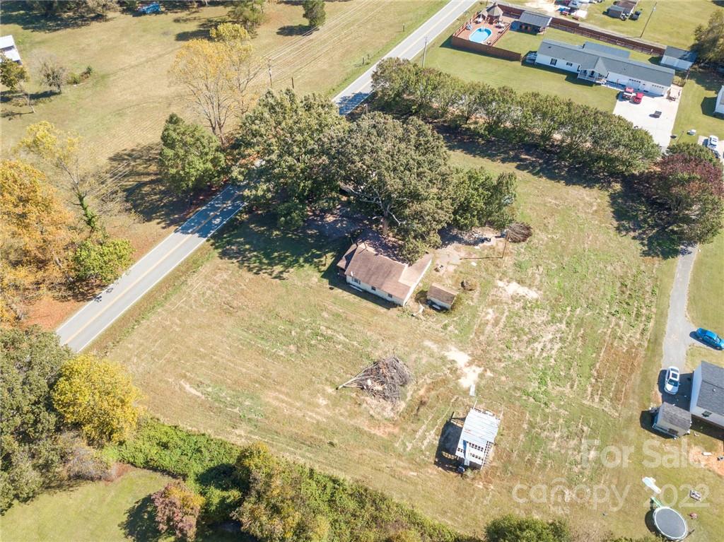 3341 Philadelphia Church Road Dallas, NC 28034 - Photo 3 of 19 Gallery Image 3