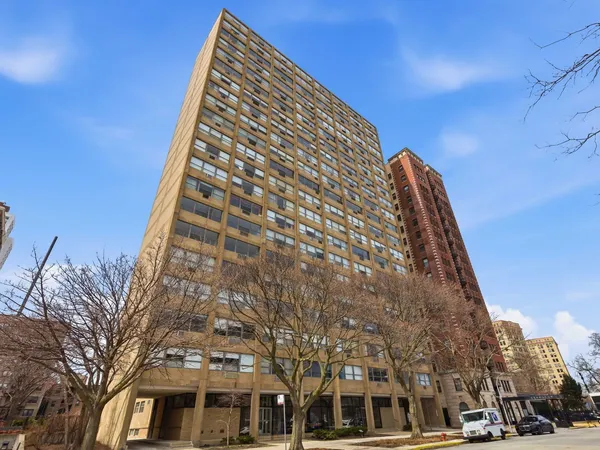 $110,000 | 5530 South Shore Drive, Unit 17A, Chicago, IL 60637