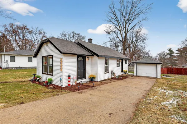 $249,900 | 4034 Childs Avenue Northwest, Comstock Park, MI 49321