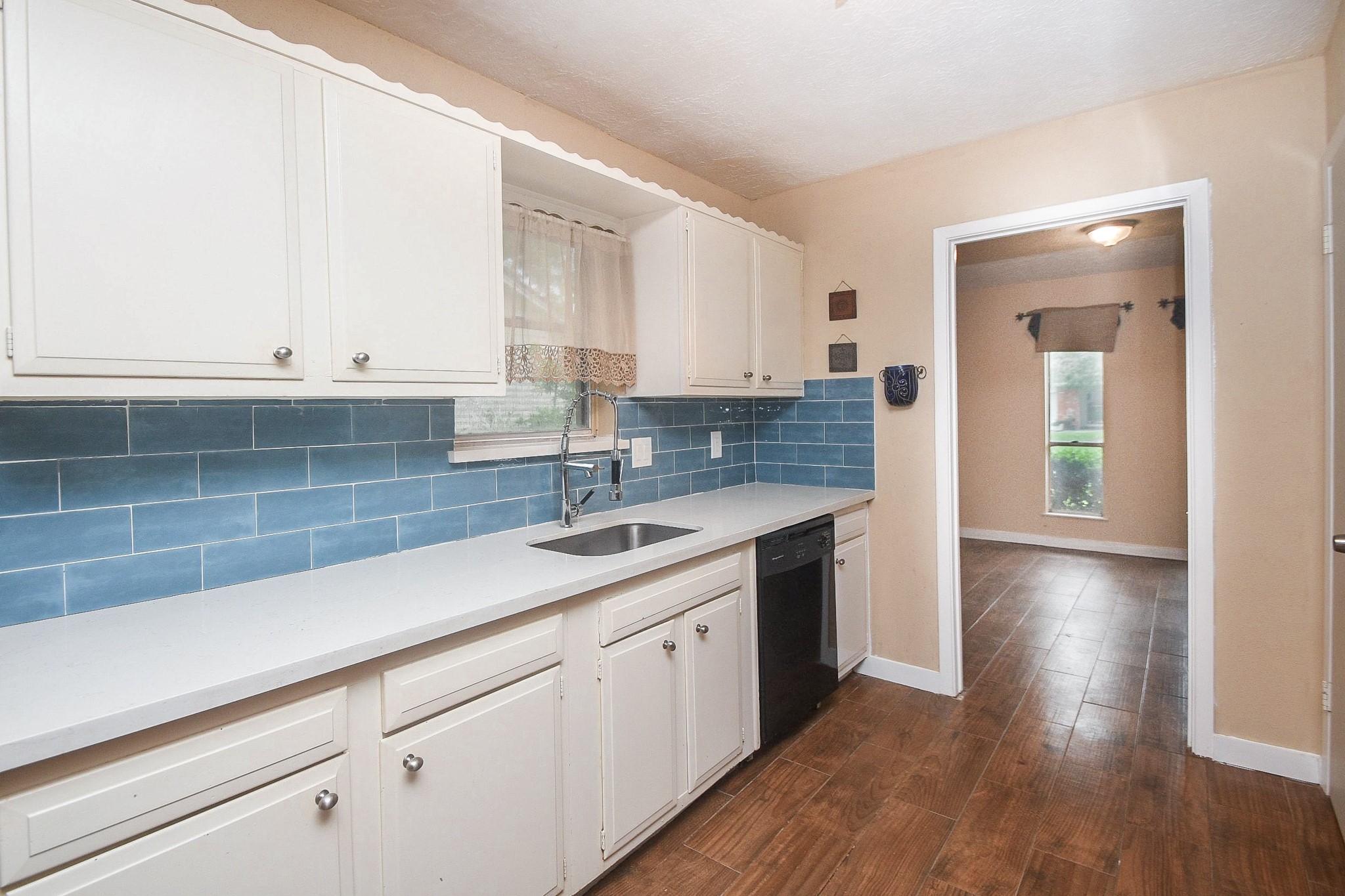 16730 Townes Road Friendswood, TX 77546 - Photo 8 of 20