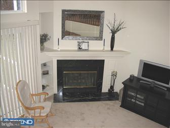 6 Halstead Place Princeton, NJ 08540 - Photo 2 of 6 Living Room