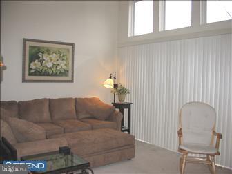 6 Halstead Place Princeton, NJ 08540 - Photo 3 of 6 Living Room