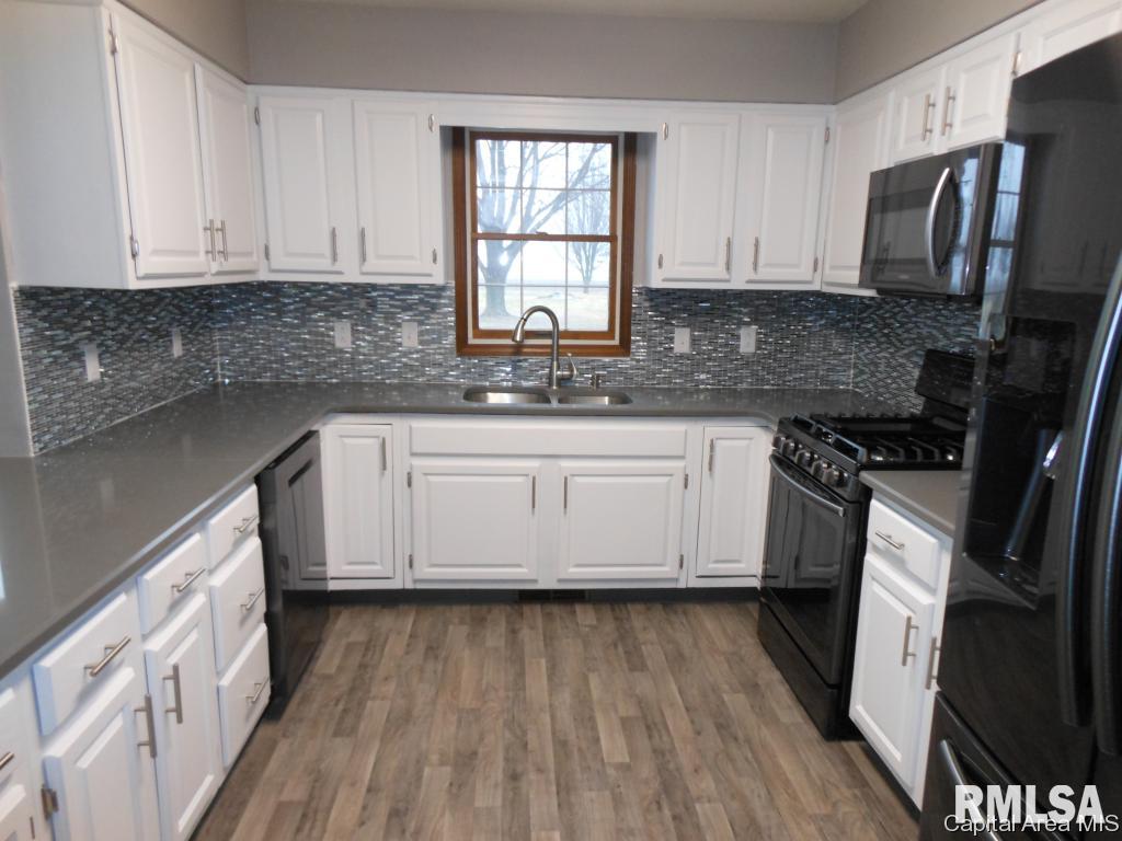 20 Longview Drive Springfield, IL 62712 - Photo 8 of 35