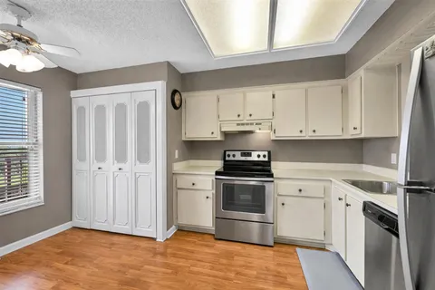 $160,000 | 4570 Northwest 18th Avenue, Unit 604, Deerfield Beach, FL 33064