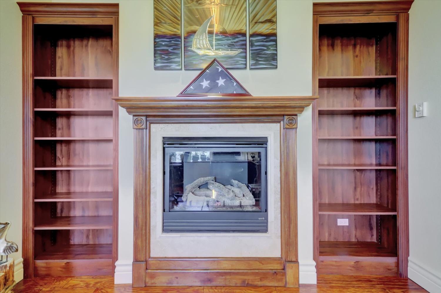 13197 American Ranch Court Grass Valley, CA 95949 - Photo 22 of 77 OFFICE - LIBRARY - GAS FIREPLACE