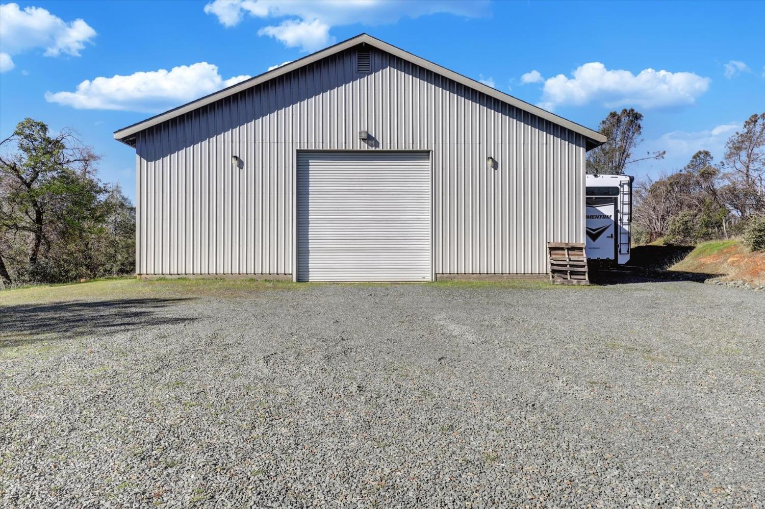 13197 American Ranch Court Grass Valley, CA 95949 - Photo 38 of 77 a view of garage
