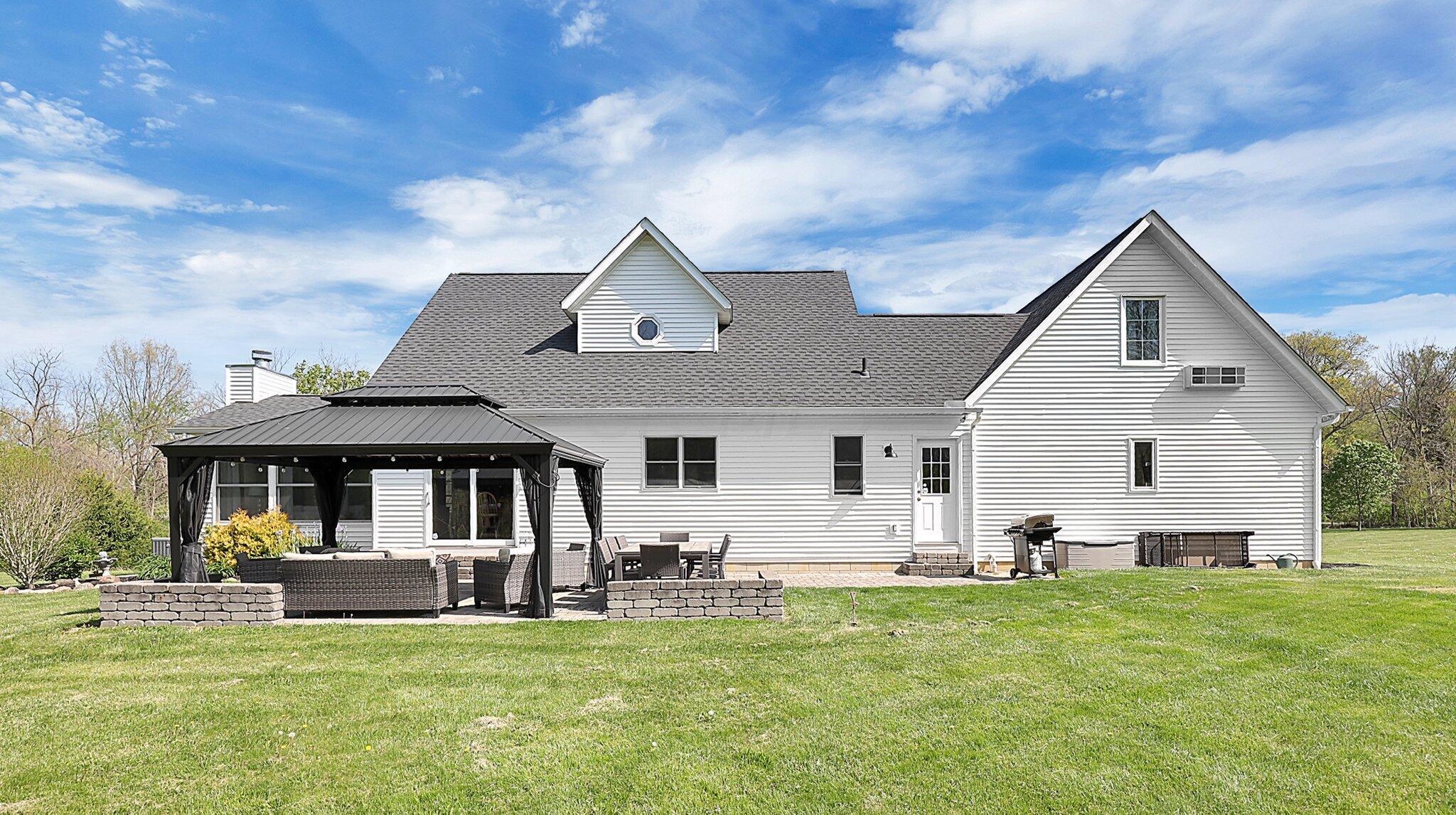 6635 Home Road Delaware, OH 43015 - Photo 5 of 47 Rear View