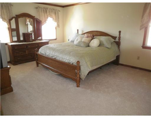 10114 Deer View Point Road Wexford, PA 15090 - Photo 8 of 16 Master Bedroom.