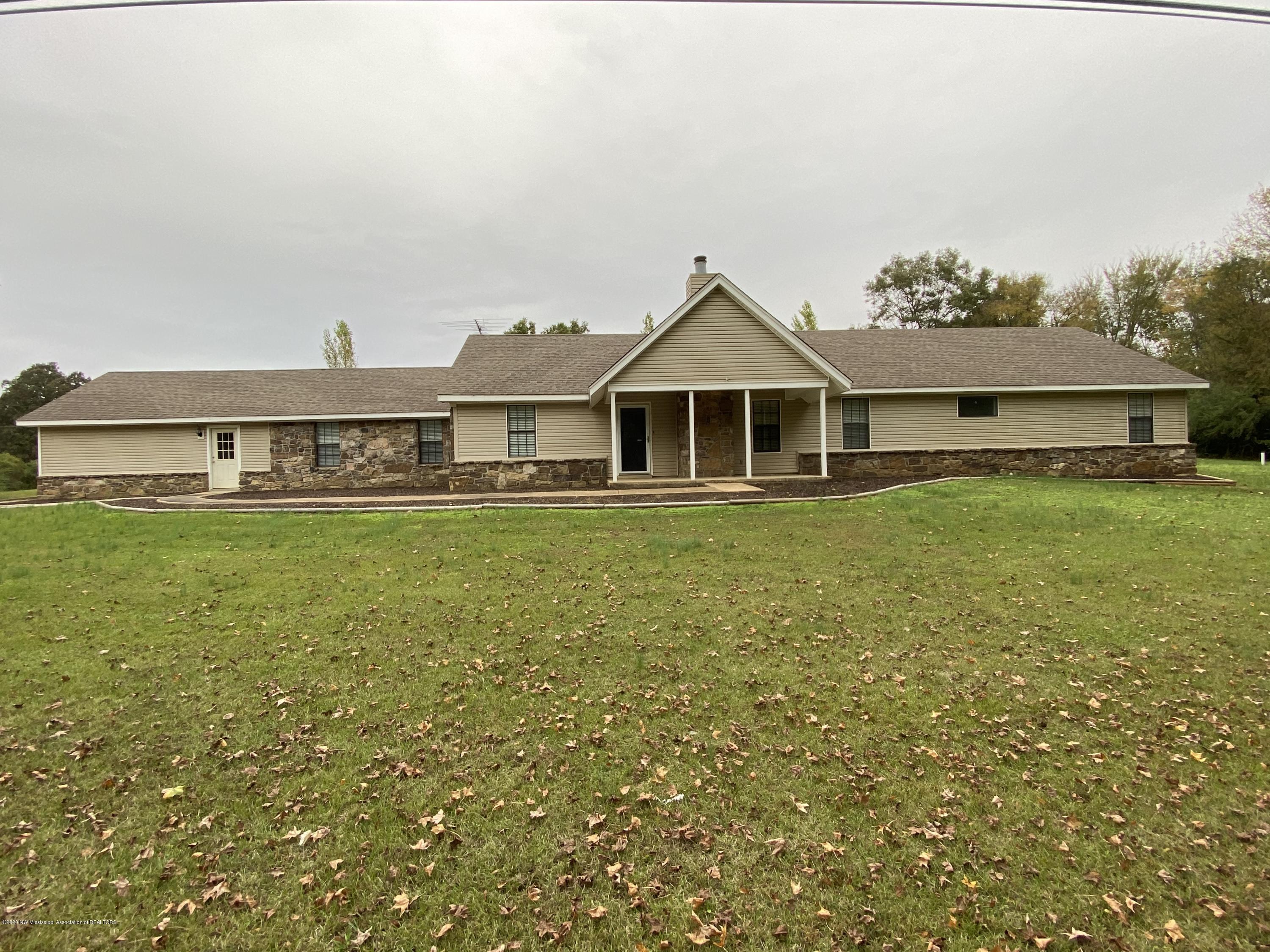 5980 Alphaba Road Coldwater, MS 38618 - Photo 4 of 40 376ED0DF-529A-4286-93CD-53C1ED9C5293