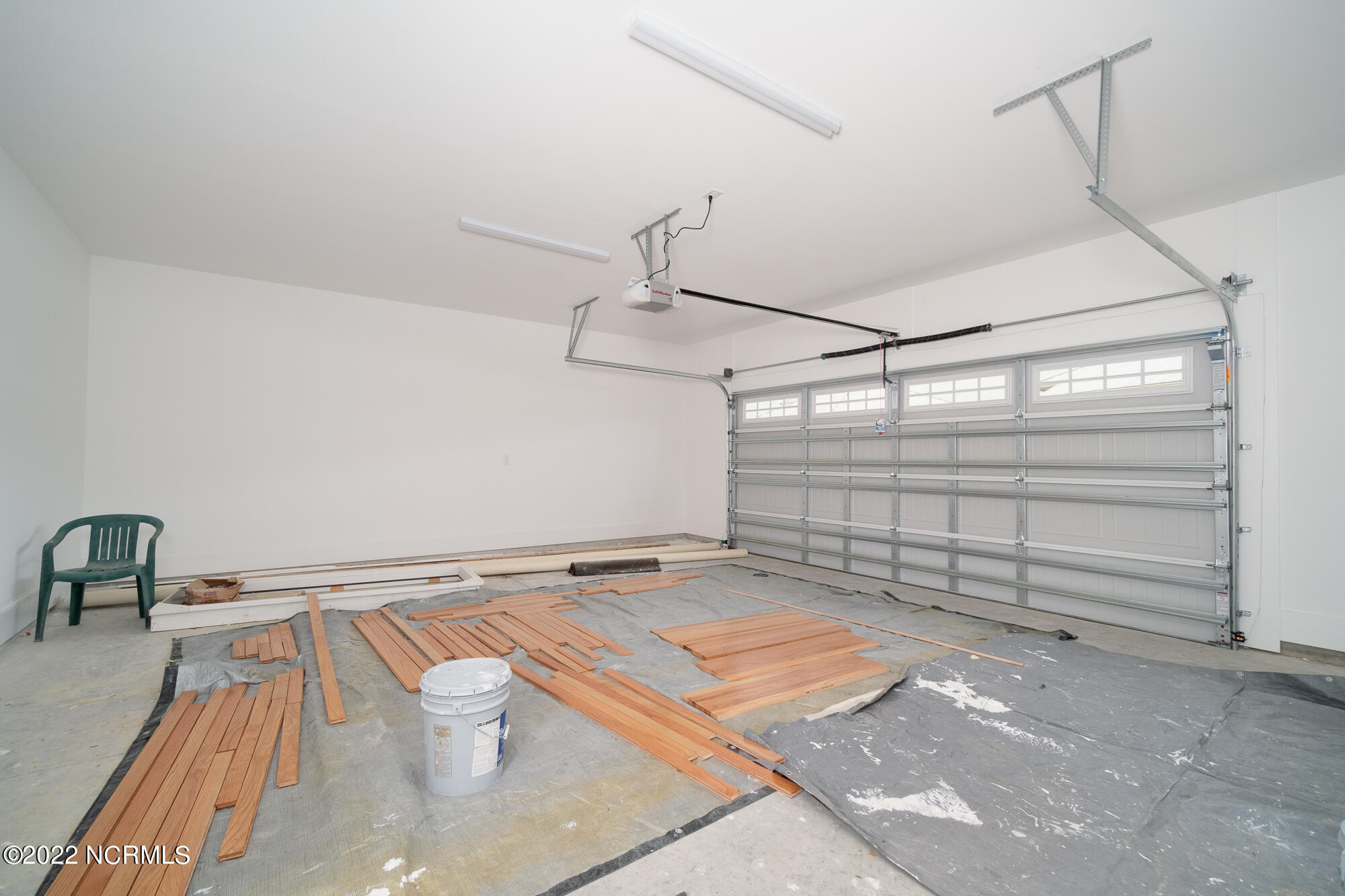 206 Ward Road Swansboro, NC 28584 - Photo 32 of 39 Garage