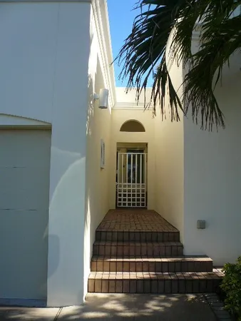 a view of entryway with a front door