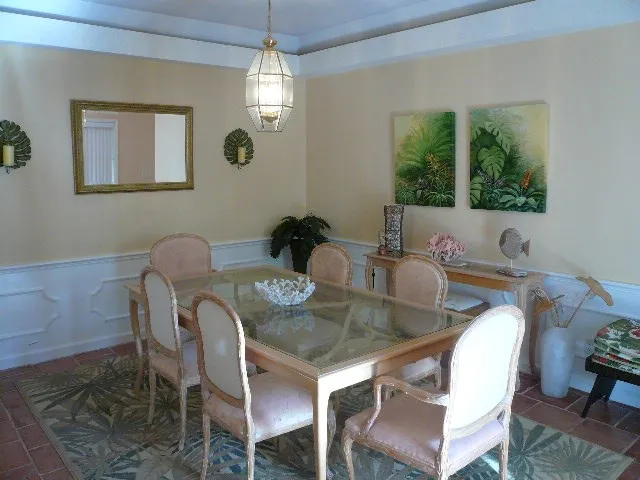 $9,500 | 8422 Poinciana Place, Unit 7, Vero Beach, FL 32963