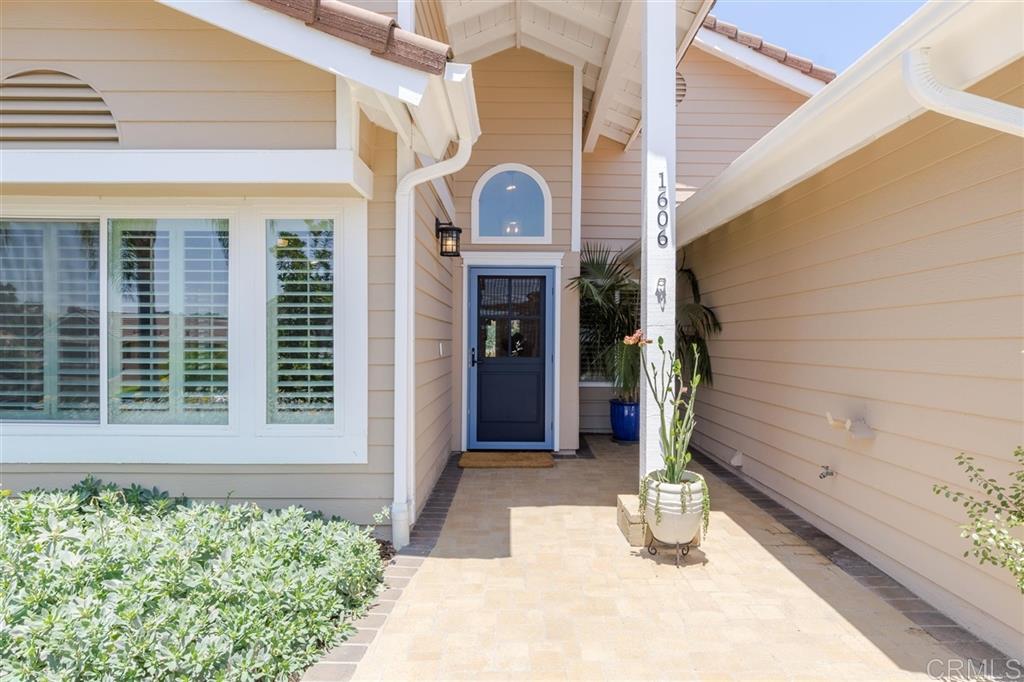1606 Hawk View Drive Encinitas, CA 92024 - Photo 2 of 25 Gallery Image 2