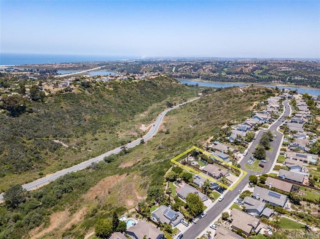1606 Hawk View Drive Encinitas, CA 92024 - Photo 24 of 25 Gallery Image 24