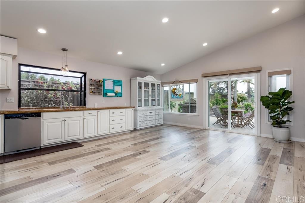 1606 Hawk View Drive Encinitas, CA 92024 - Photo 7 of 25 Gallery Image 7