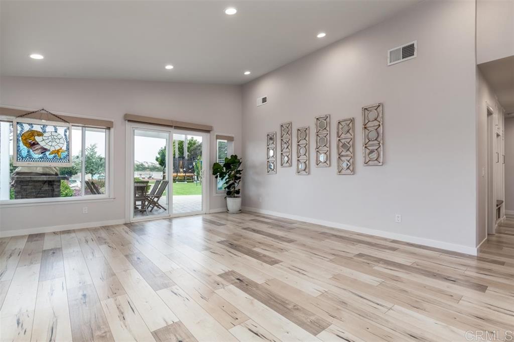 1606 Hawk View Drive Encinitas, CA 92024 - Photo 8 of 25 Gallery Image 8