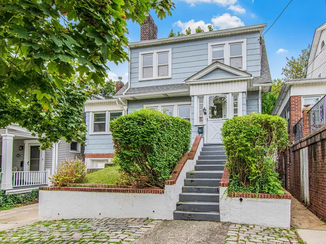 $799,000 | 5621 Post Road | North Riverdale