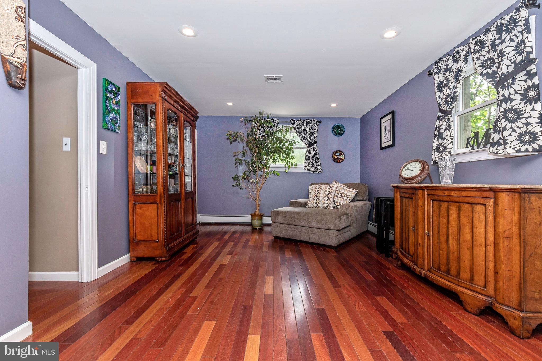 116 Pinetown Road Norristown, PA 19403 - Photo 20 of 57 Family Room