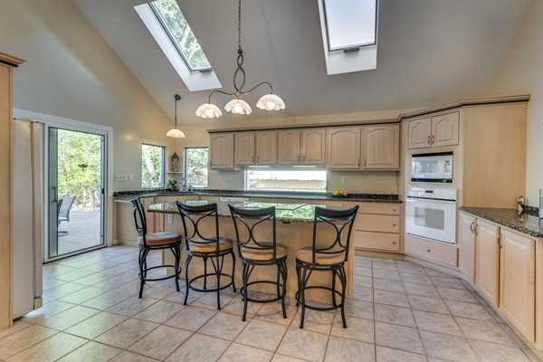 137 Flynn Road Lunenburg, MA 01462 - Photo 8 of 29 Gallery Image 8