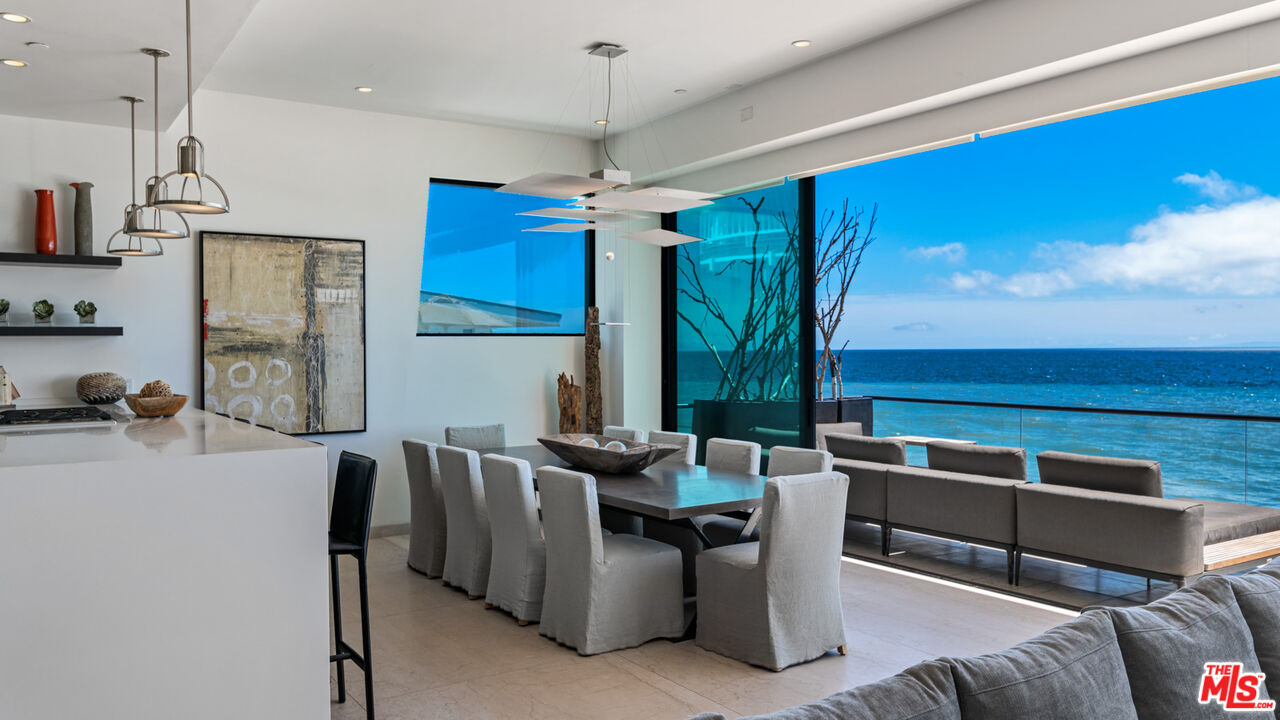 25250 Malibu Road Malibu, CA 90265 - Photo 17 of 69