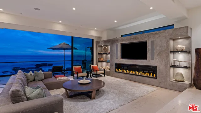 $50,000 | 25250 Malibu Road, Malibu, CA 90265