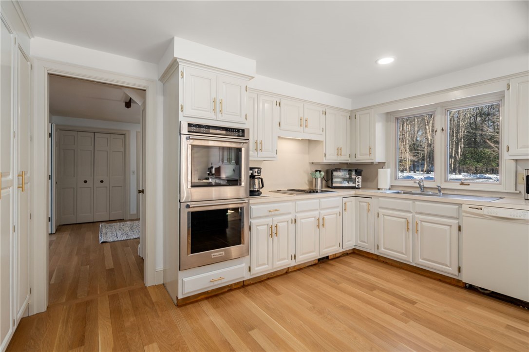 1191 North Main Road Jamestown, RI 02835 - Photo 16 of 43