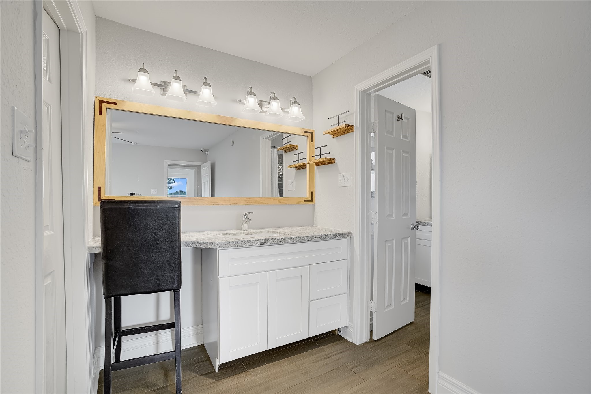 3205 Cemetery Road Santa Fe, TX 77517 - Photo 20 of 43 Vanity in primary bathroom