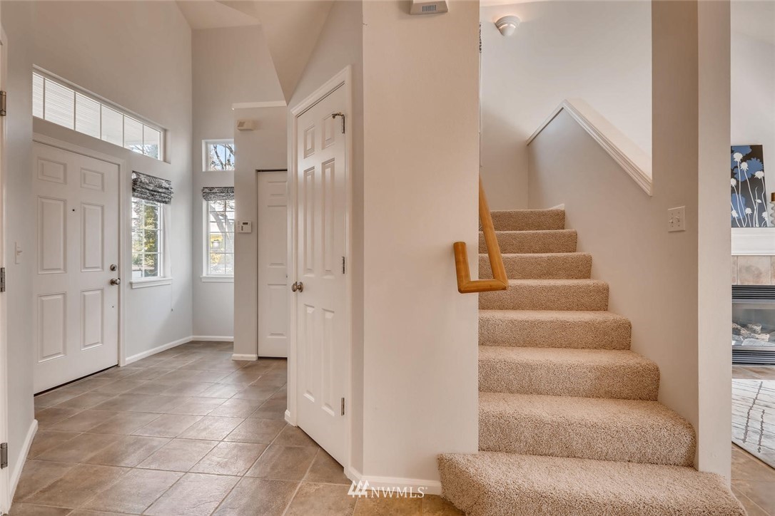 101 South 50th Place, Unit A Renton, WA 98055 - Photo 4 of 25 Gallery Image 4