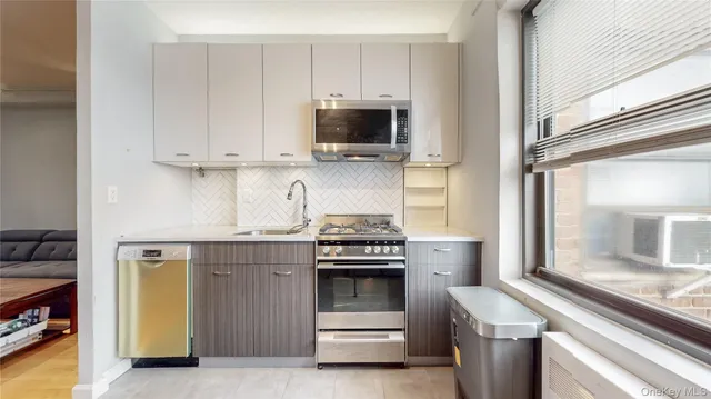 $289,000 | 99-05 63rd Drive, Unit 11R | Rego Park