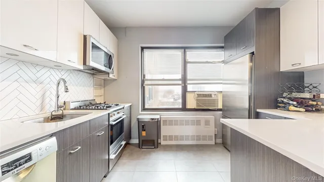 $289,000 | 99-05 63rd Drive, Unit 11R | Rego Park