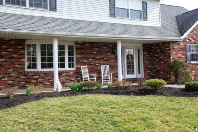 943 Bridle Path Road Allentown, PA 18103 - Photo 2 of 20 Gallery Image 2