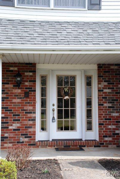 943 Bridle Path Road Allentown, PA 18103 - Photo 3 of 20 Gallery Image 3