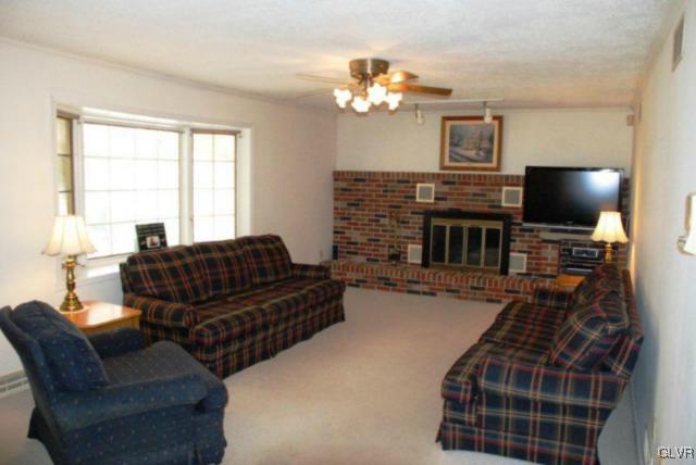 943 Bridle Path Road Allentown, PA 18103 - Photo 8 of 20 Gallery Image 8