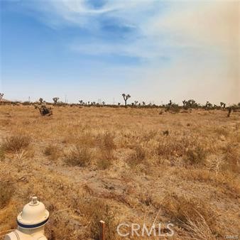 1595 La Mesa Road Pinon Hills, CA 92372 - Photo 2 of 6 a view of an ocean