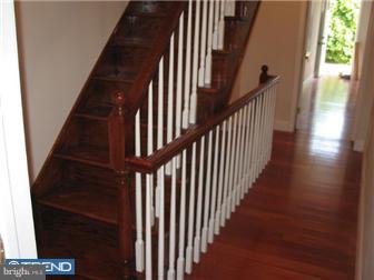 537 Wharton Street Philadelphia, PA 19147 - Photo 10 of 11 a view of entryway