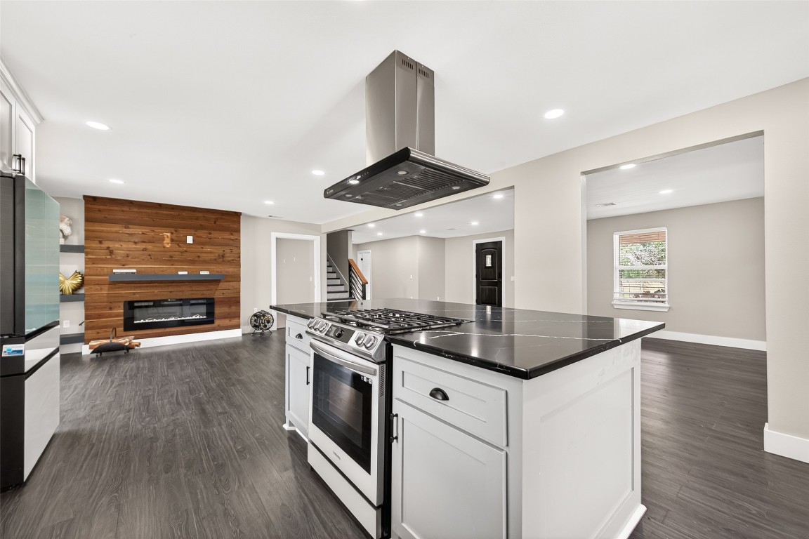 803 County Road 772 Damon, TX 77430 - Photo 20 of 47