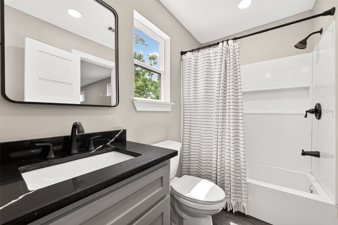 803 County Road 772 Damon, TX 77430 - Photo 36 of 47