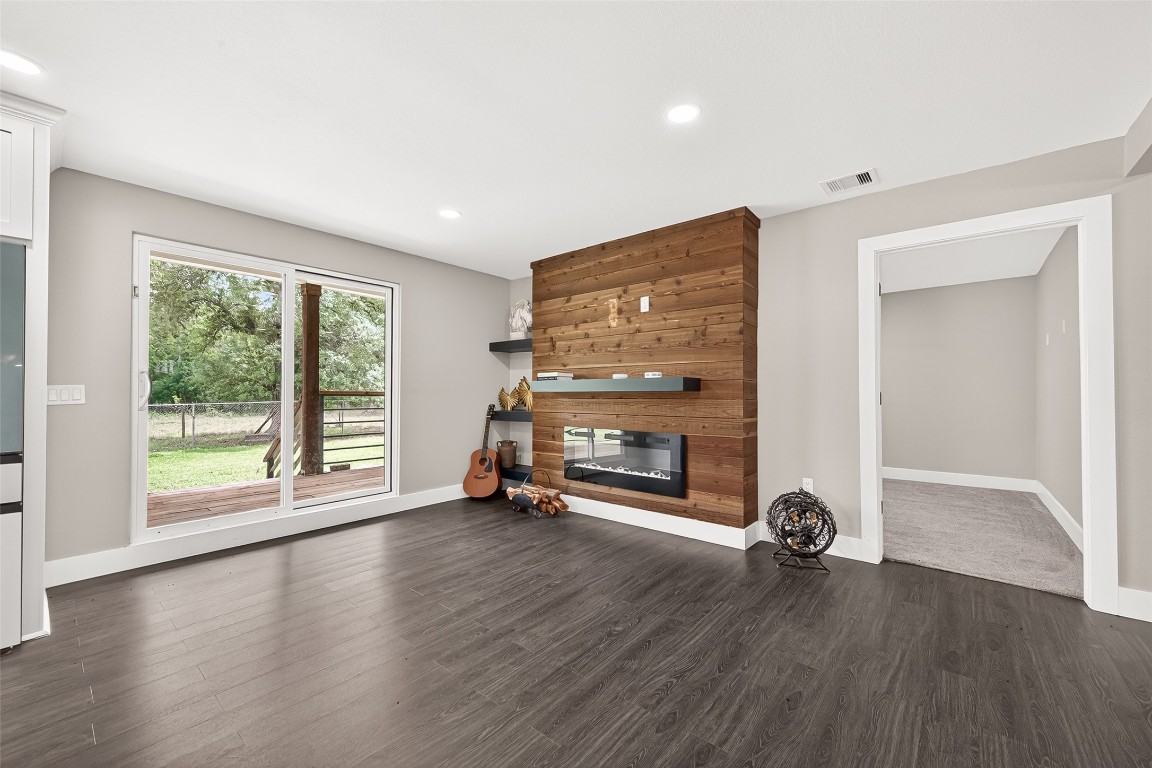 803 County Road 772 Damon, TX 77430 - Photo 10 of 47