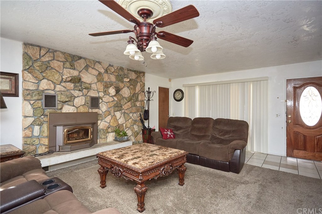 8255 E Avenue Hesperia, CA 92345 - Photo 4 of 35