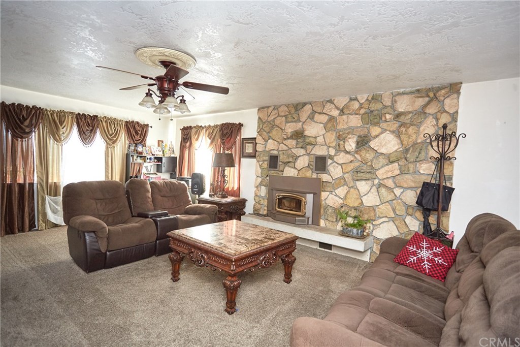 8255 E Avenue Hesperia, CA 92345 - Photo 5 of 35